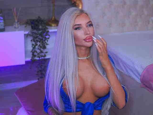 JuicyJessye webcam
