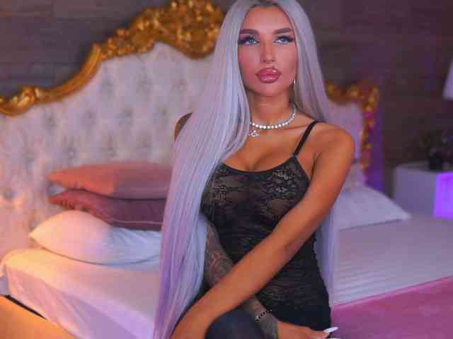 JuicyJessye webcam