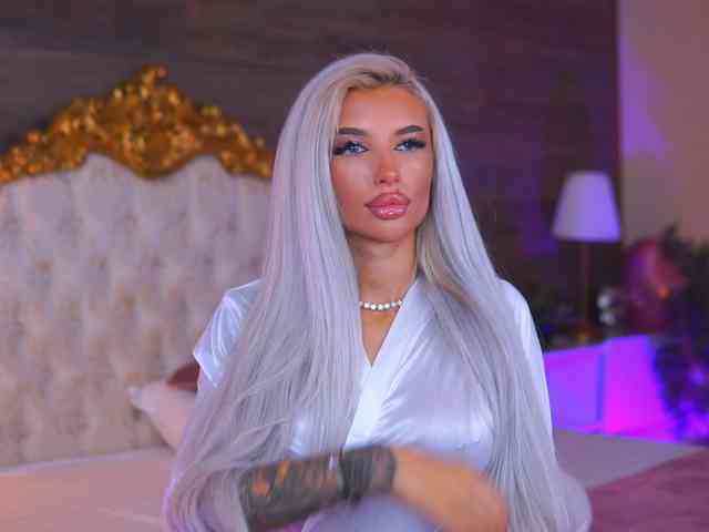 JuicyJessye webcam