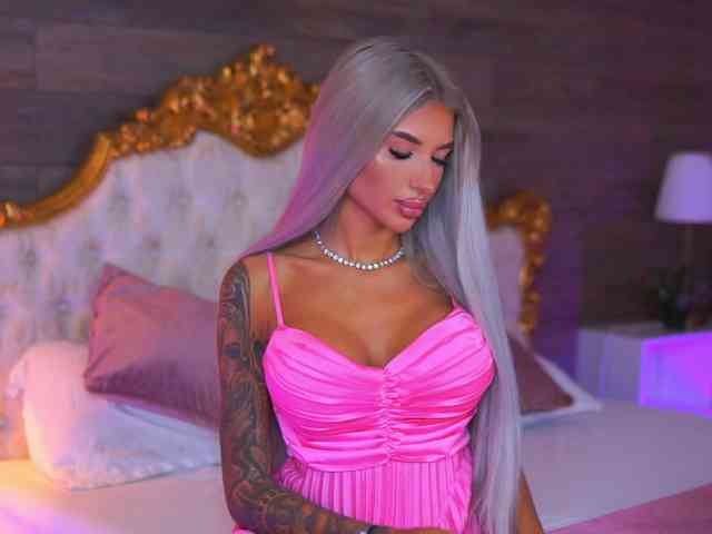 JuicyJessye webcam