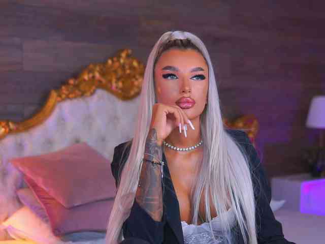 JuicyJessye webcam