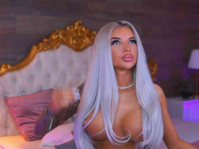 JuicyJessye webcam
