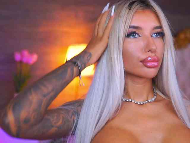 JuicyJessye Sex Cam Show