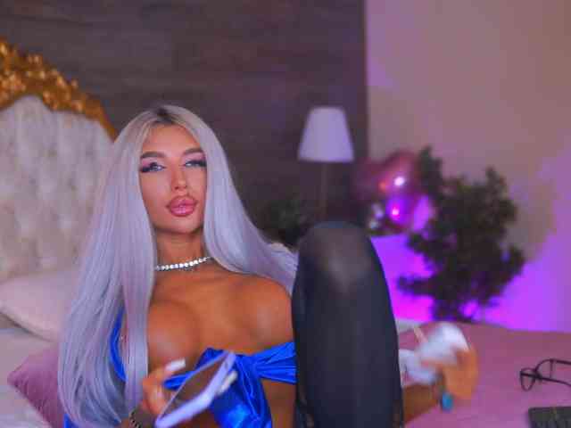 JuicyJessye webcam