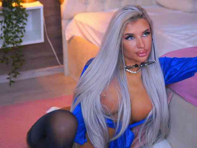 JuicyJessye webcam