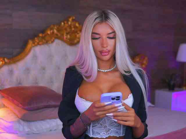 JuicyJessye webcam