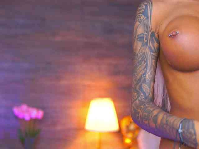 JuicyJessye Sex Cam Show