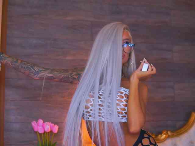 JuicyJessye webcam