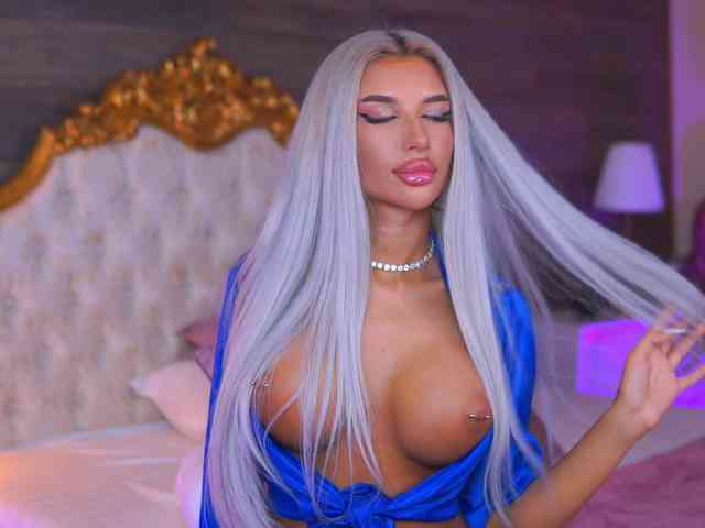 JuicyJessye webcam