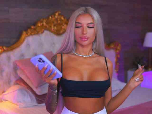 JuicyJessye webcam