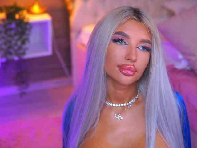 JuicyJessye webcam