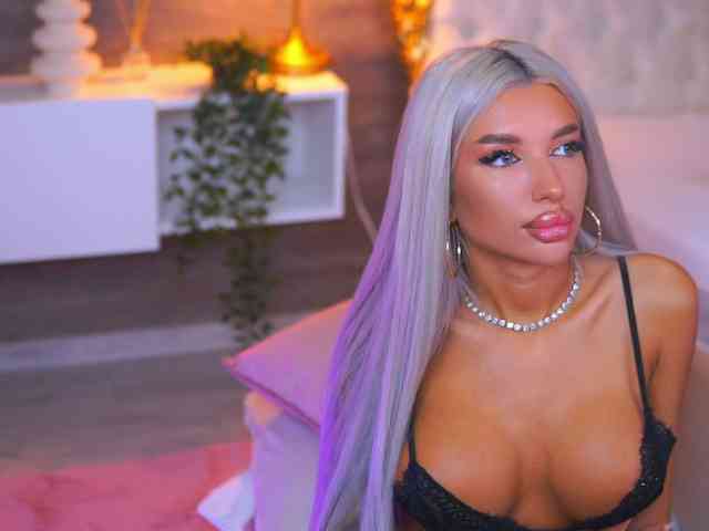 JuicyJessye webcam