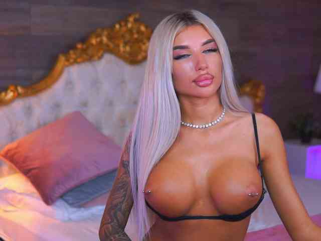 JuicyJessye webcam