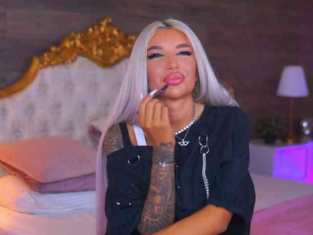 JuicyJessye webcam