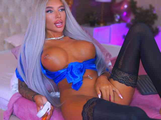 JuicyJessye webcam