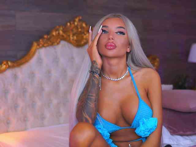 JuicyJessye webcam