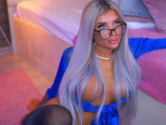 JuicyJessye webcam