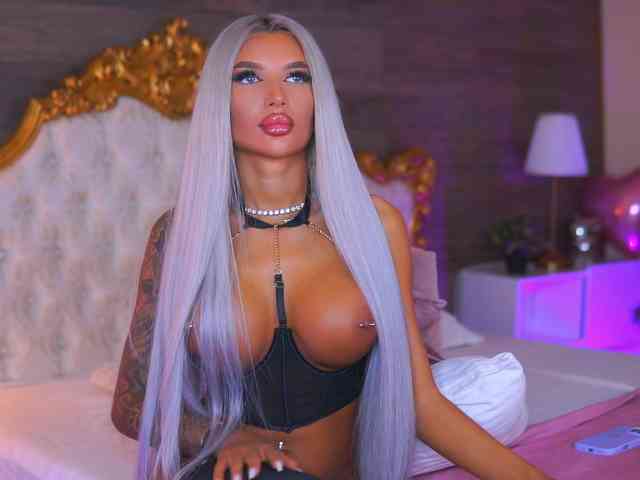 JuicyJessye webcam