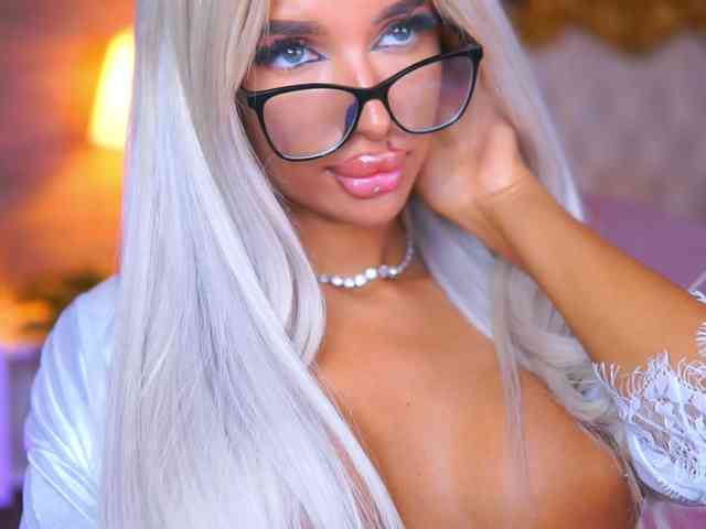 JuicyJessye webcam
