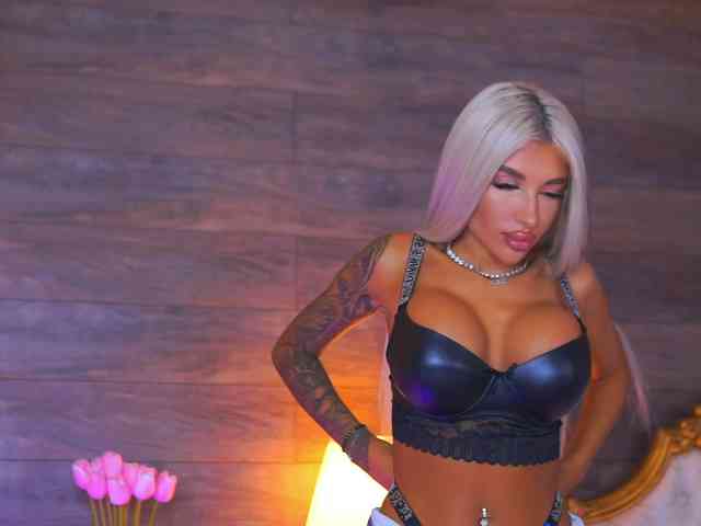 JuicyJessye webcam
