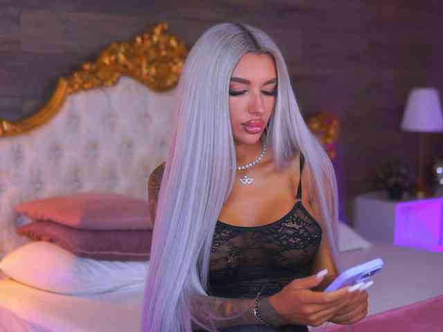 JuicyJessye webcam
