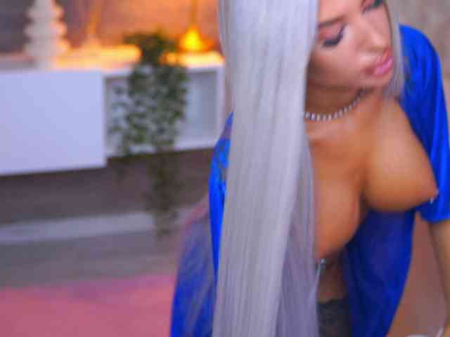 JuicyJessye webcam