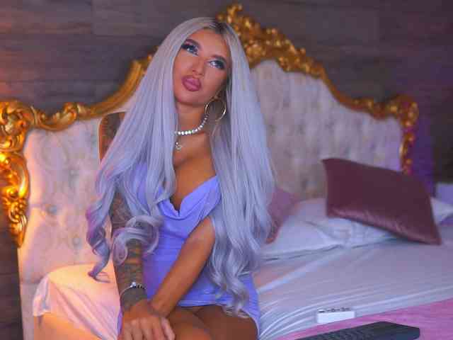 JuicyJessye webcam