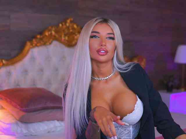 JuicyJessye webcam