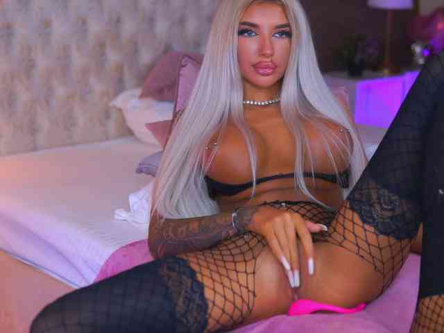 JuicyJessye webcam