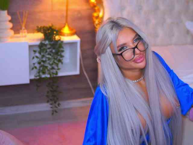 JuicyJessye webcam