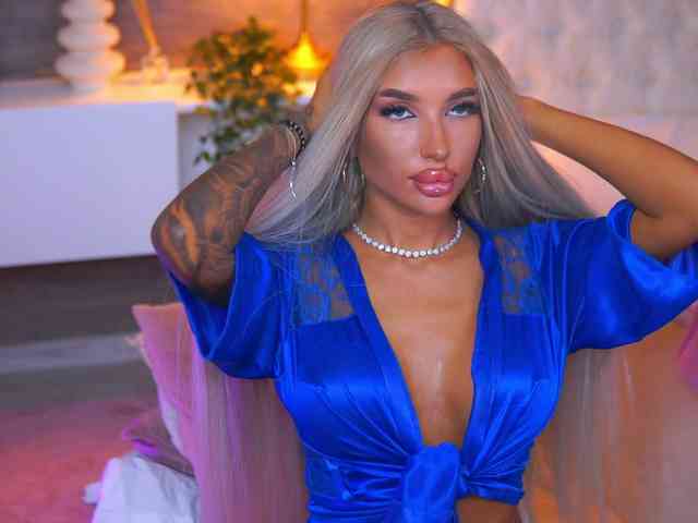 JuicyJessye webcam