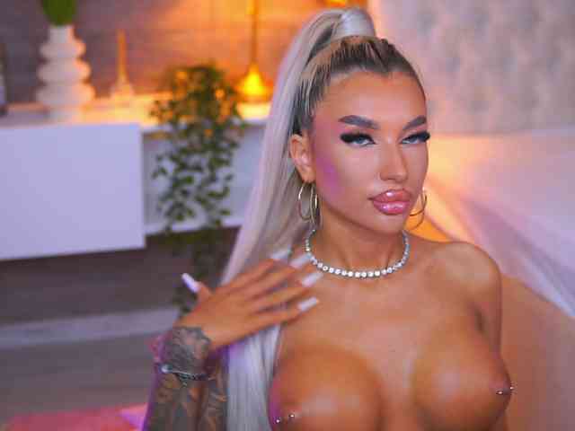 JuicyJessye Sex Cam Show