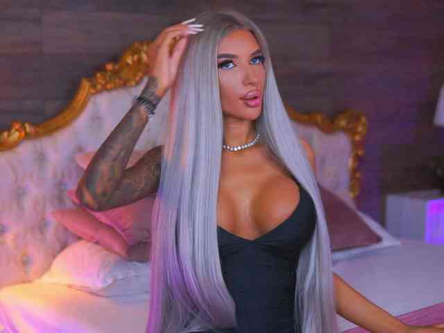 JuicyJessye webcam