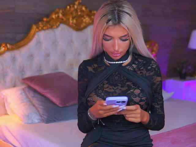 JuicyJessye webcam