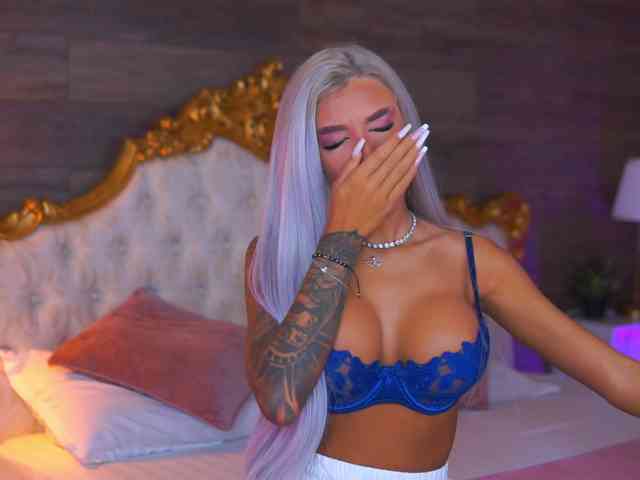 JuicyJessye webcam