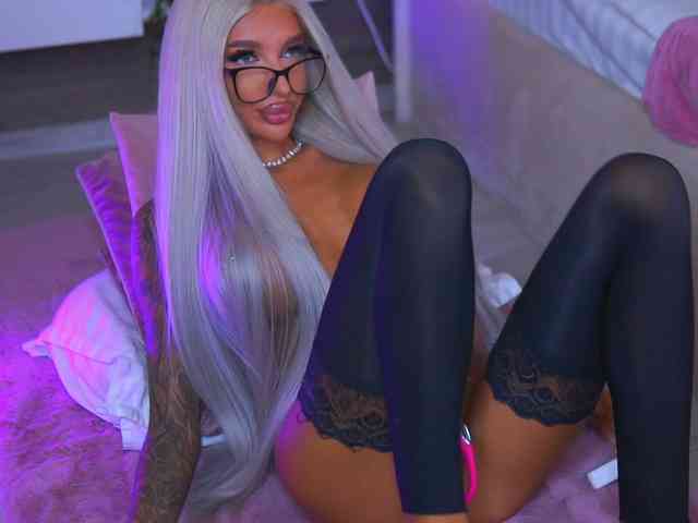 JuicyJessye webcam