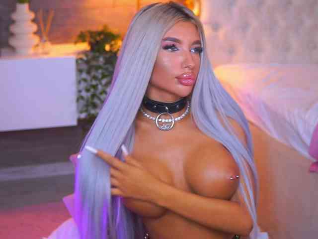 JuicyJessye webcam