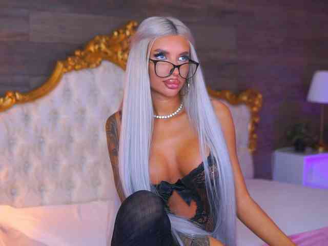 JuicyJessye webcam