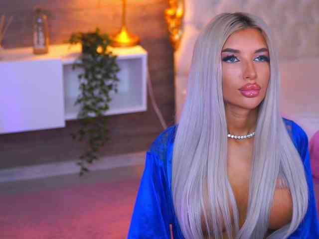 JuicyJessye webcam