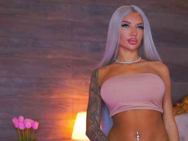 JuicyJessye webcam