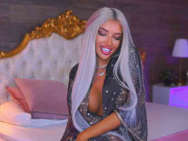 JuicyJessye webcam