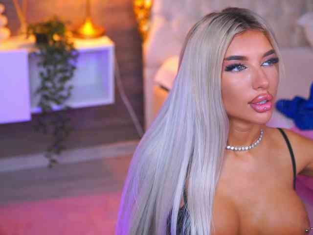 JuicyJessye webcam