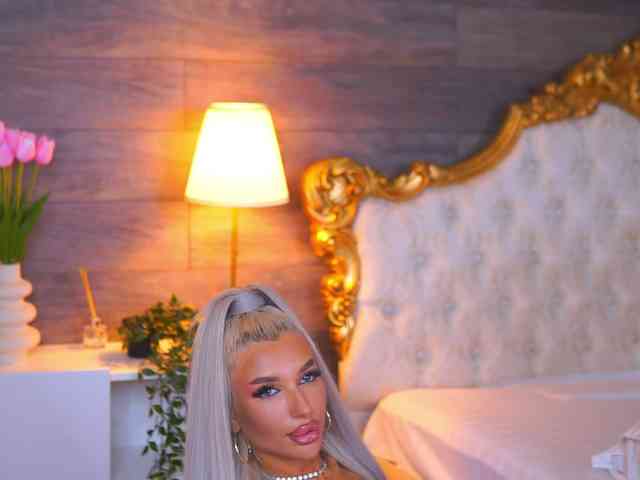 JuicyJessye webcam