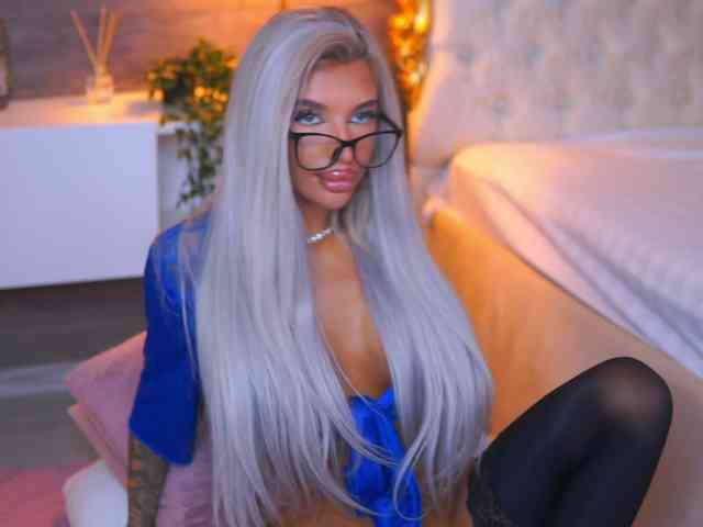 JuicyJessye webcam