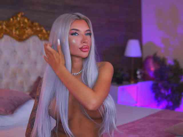 JuicyJessye webcam