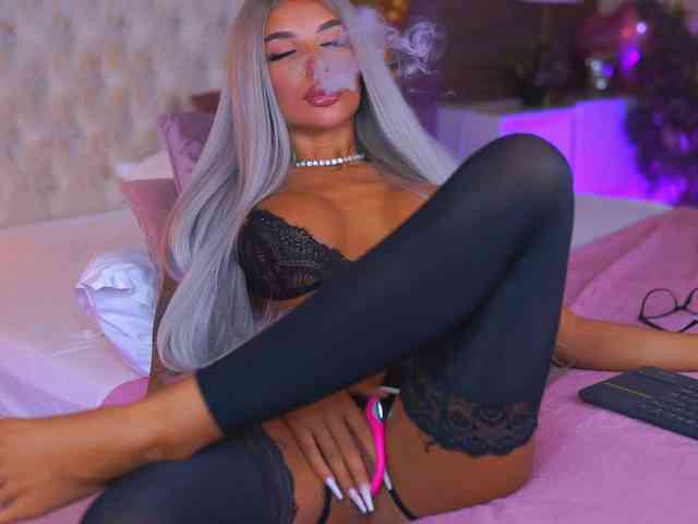 JuicyJessye webcam