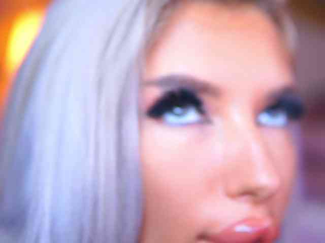 JuicyJessye webcam