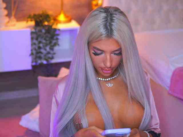 JuicyJessye webcam