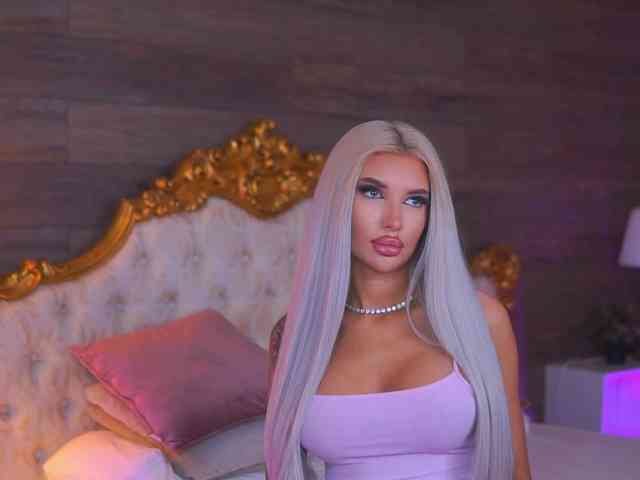 JuicyJessye webcam