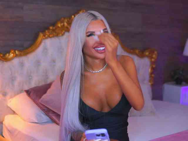 JuicyJessye webcam